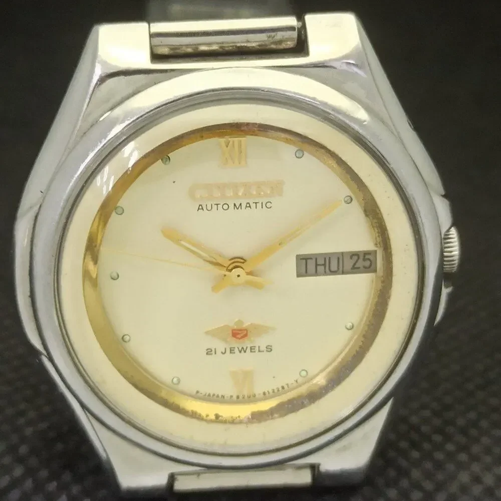 Vintage 1983 Citizen Automatic Men’s Silver Watch W/DayDate & Gold Accents